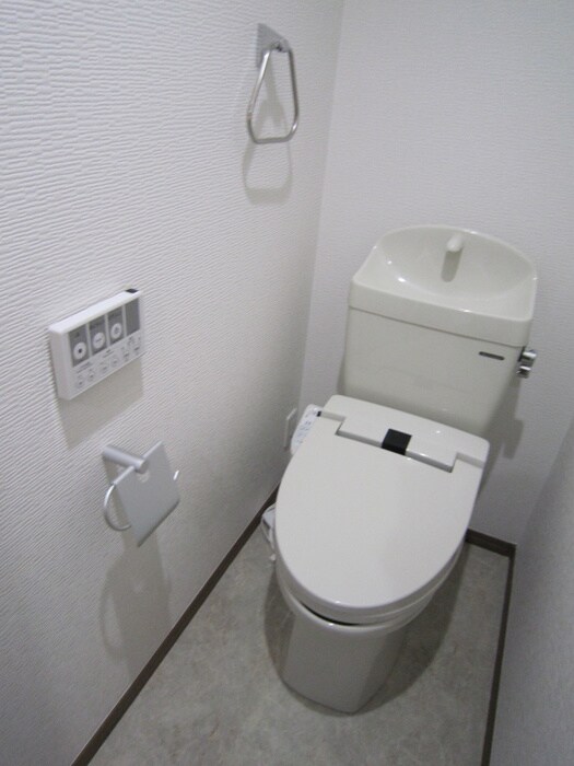 物件内観写真16　(トイレ)