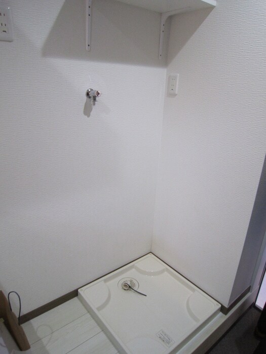 物件内観写真17　(洗濯機置場)