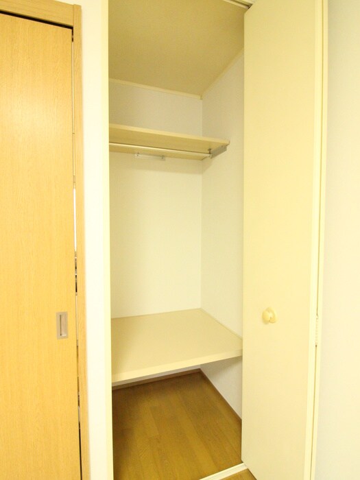 物件内観写真7　(収納)