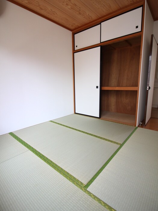 物件内観写真18　(居室)