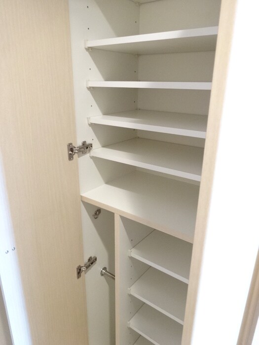 物件内観写真11　(靴箱)