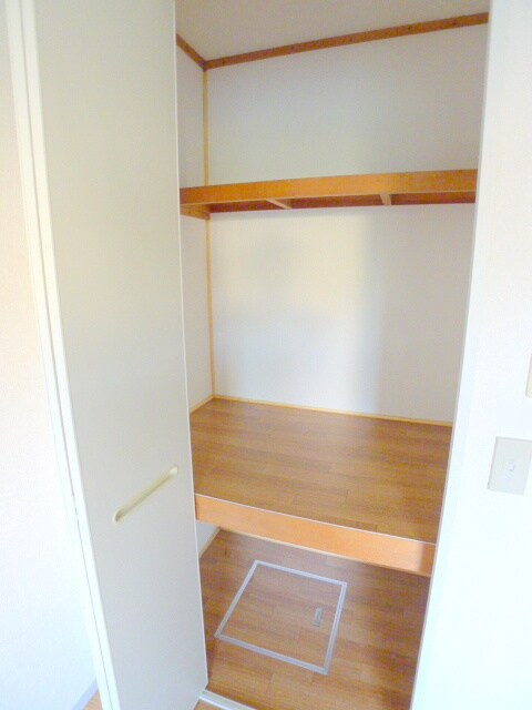 物件内観写真9　(収納)