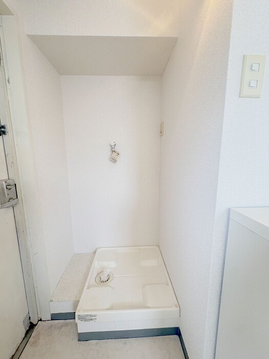 物件内観写真17　(洗濯機置場)