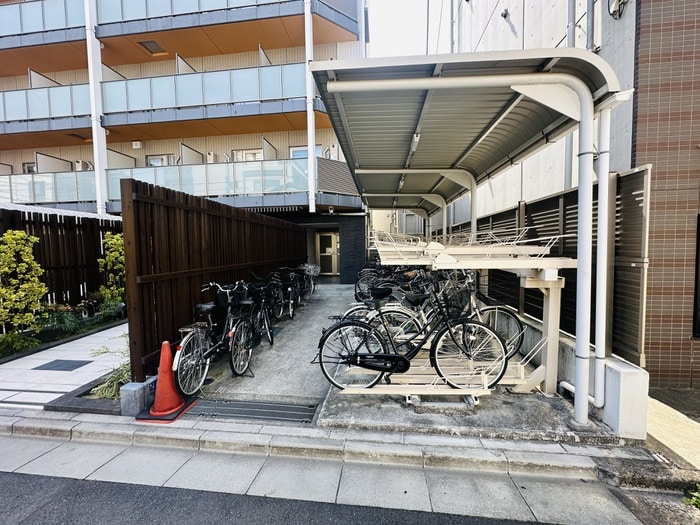 物件外観写真5　(駐輪場)