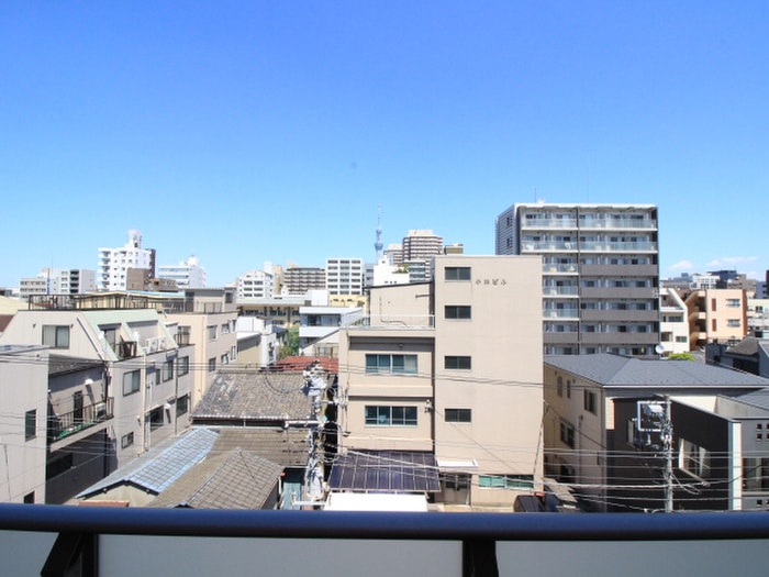 物件内観写真16　(室内からの展望)