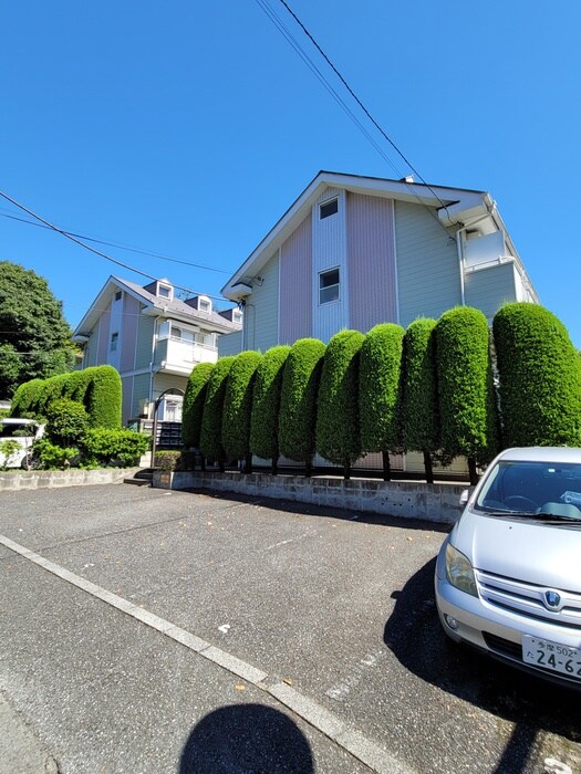 物件外観写真3　(駐車場)