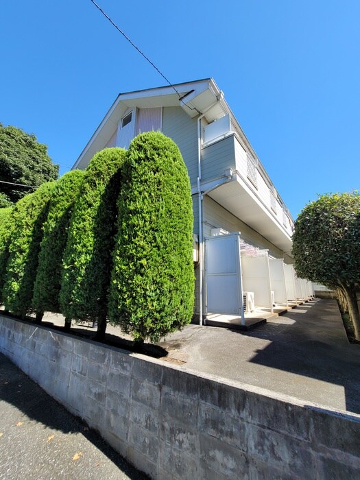 物件外観写真4　(エントランス部分)