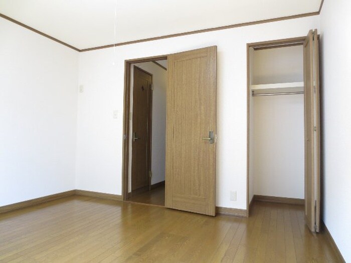 物件内観写真8　(居室)