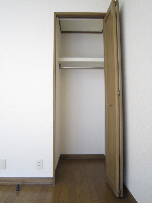 物件内観写真13　(収納)