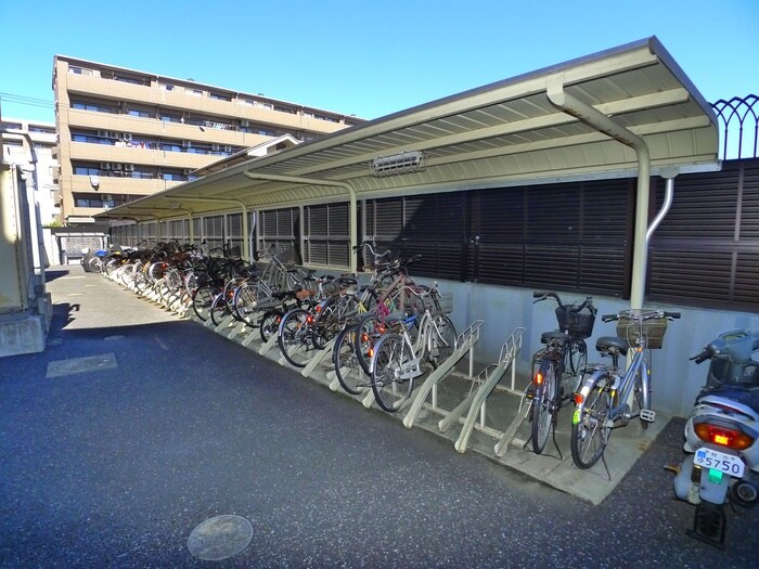 物件外観写真5　(駐輪場)