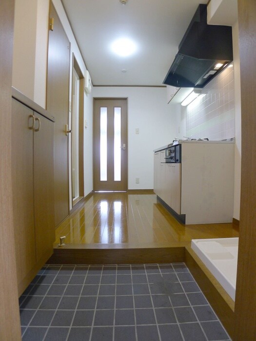 物件内観写真10　(玄関)