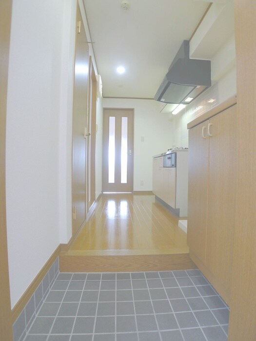 物件内観写真14　(玄関)