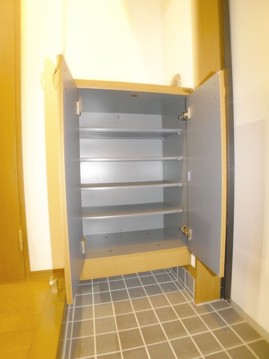 物件内観写真17　(靴箱)