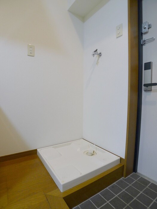 物件内観写真20　(洗濯機置場)