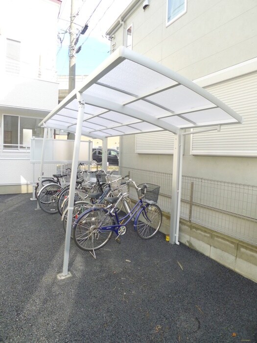 物件外観写真2　(駐輪場)