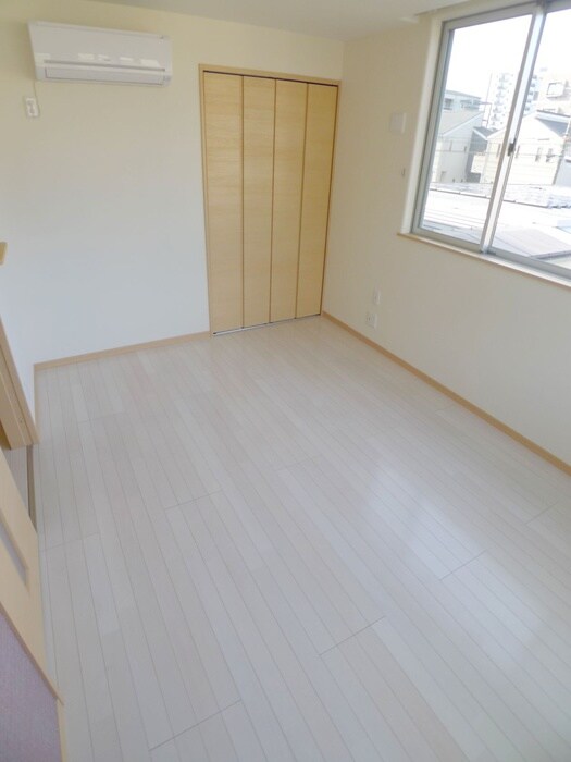 物件内観写真10　(居室)