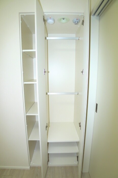 物件内観写真10　(収納)