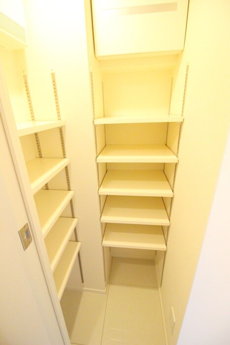 物件内観写真15　(靴箱)