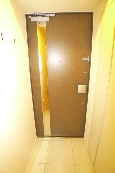 物件内観写真16　(玄関)