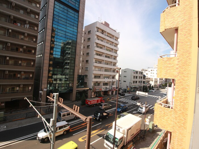 物件内観写真16　(室内からの展望)