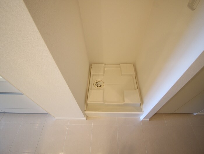 物件内観写真17　(洗濯機置場)