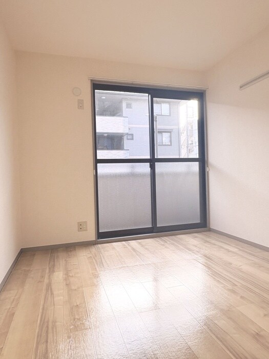 物件内観写真6　(居室)