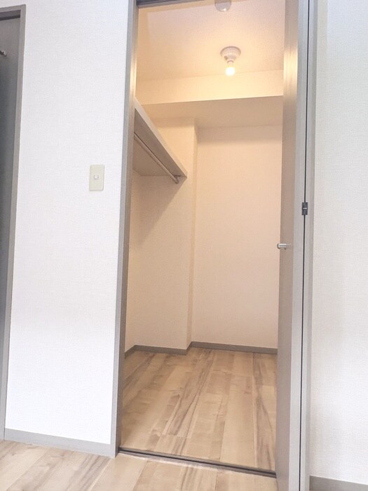 物件内観写真7　(収納)