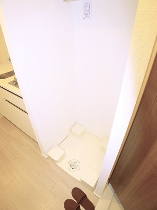 物件内観写真15　(洗濯機置場)