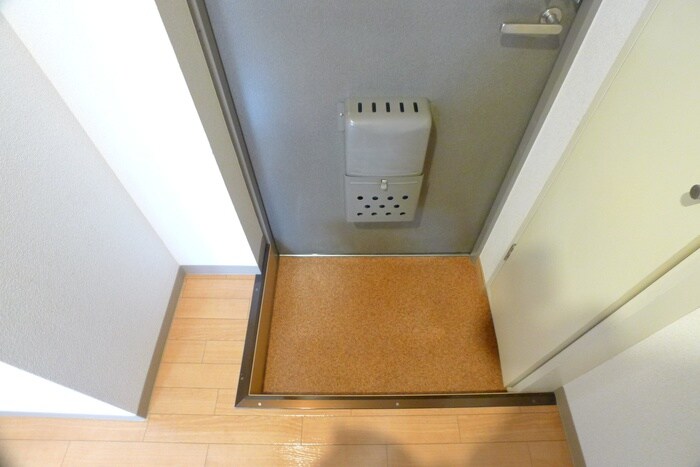 物件内観写真7　(玄関)