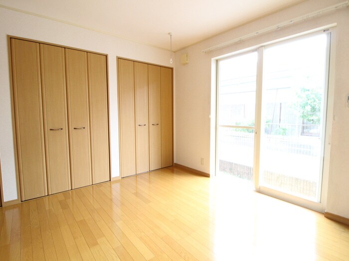 物件内観写真5　(居室)