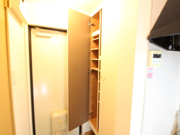 物件内観写真15　(靴箱)