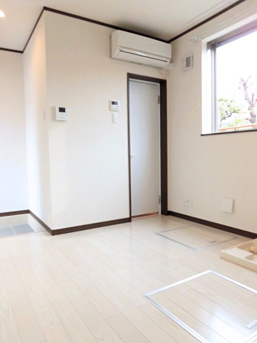 物件内観写真11　(居室)