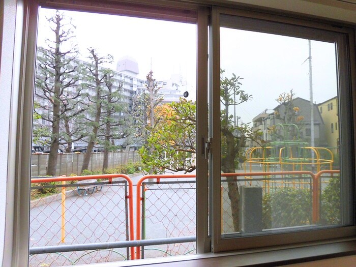 物件内観写真19　(室内からの展望)