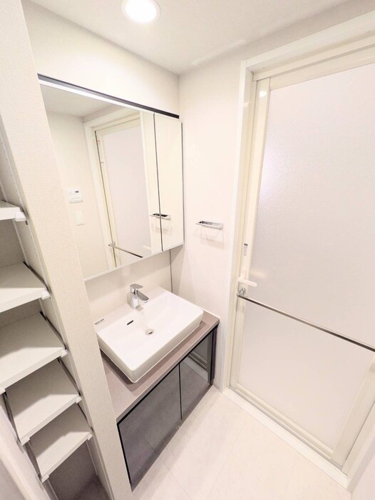 物件内観写真11　(洗面)