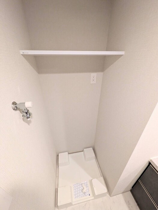 物件内観写真12　(洗濯機置場)