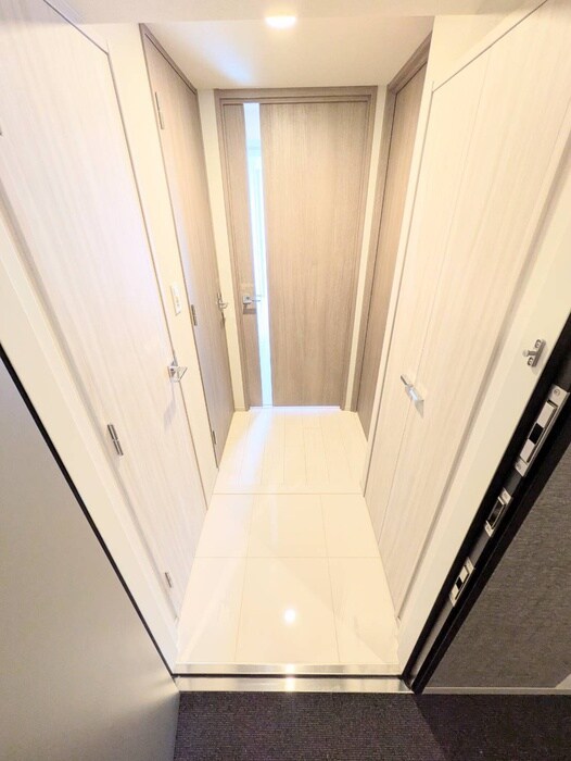 物件内観写真16　(玄関)