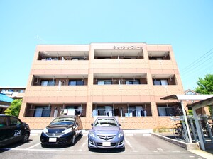 シャン・デ・フル－ル外観写真