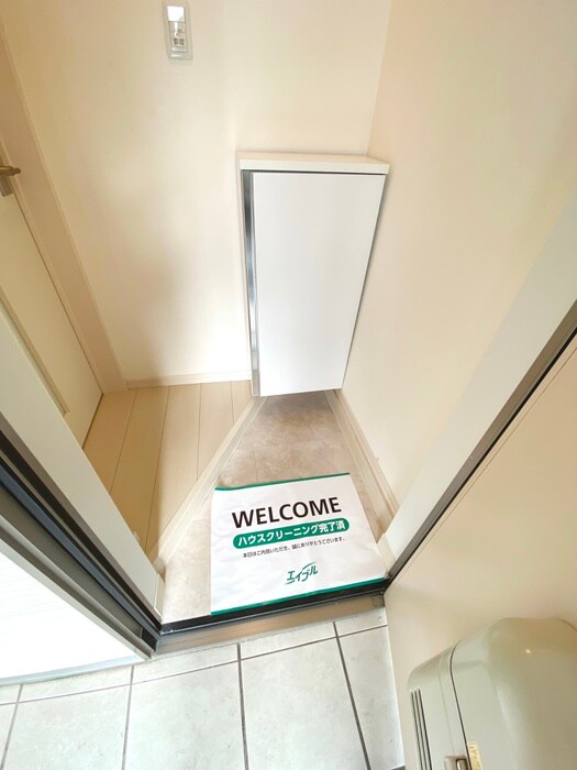 物件内観写真16　(玄関)