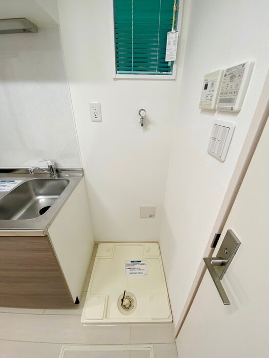 物件内観写真17　(洗濯機置場)