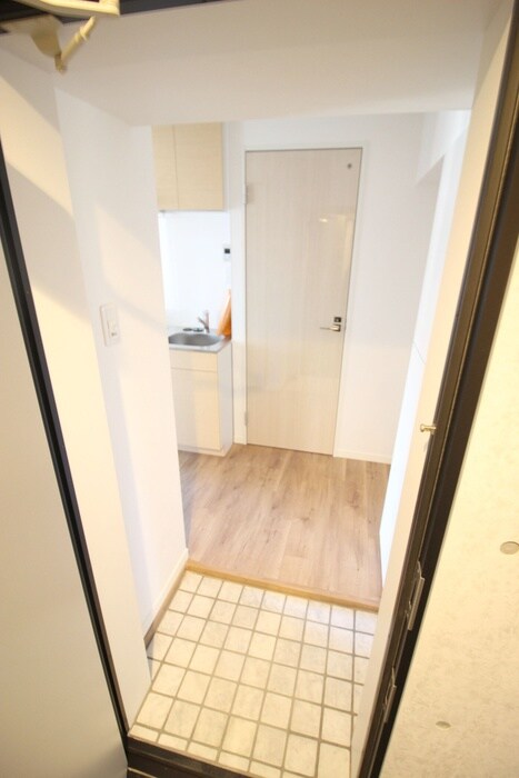 物件内観写真16　(玄関)