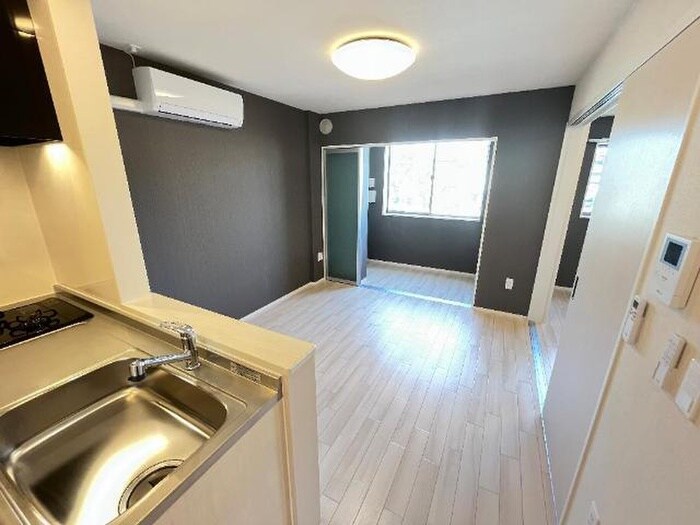 物件内観写真16　(室内からの展望)