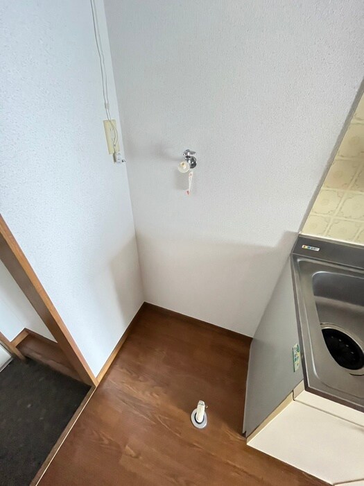 物件内観写真15　(洗濯機置場)