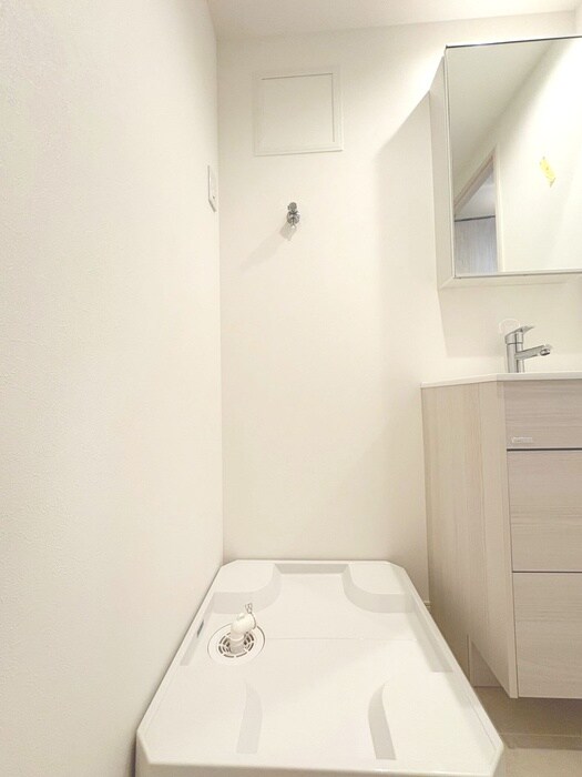 物件内観写真12　(洗濯機置場)