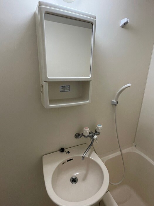 物件内観写真12　(洗面)