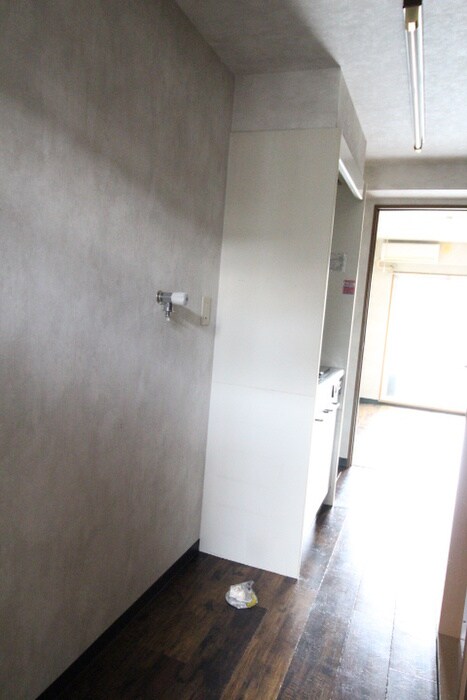 物件内観写真14　(洗濯機置場)