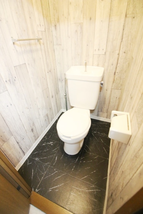 物件内観写真14　(トイレ)