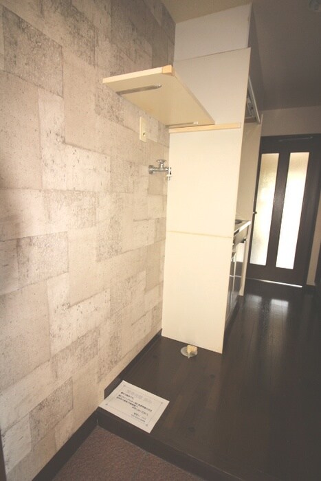 物件内観写真15　(洗濯機置場)