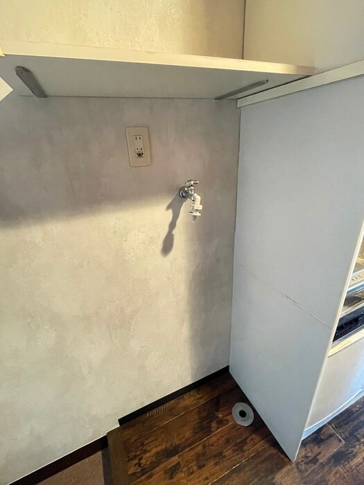 物件内観写真15　(洗濯機置場)