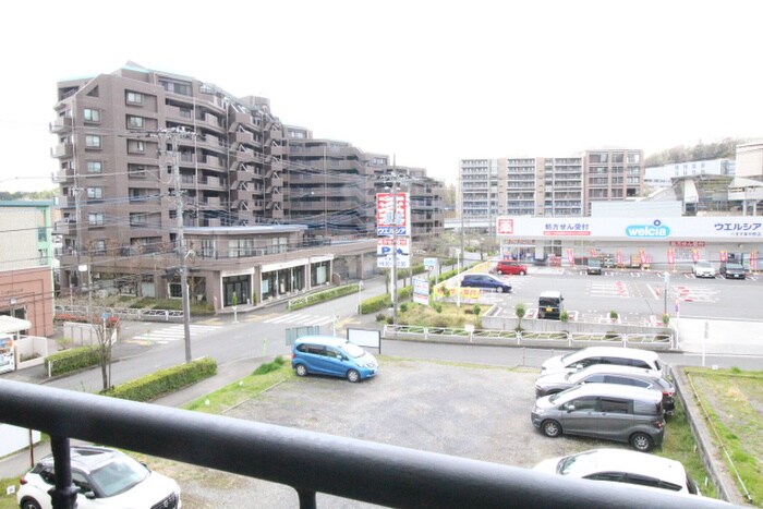 物件内観写真16　(室内からの展望)