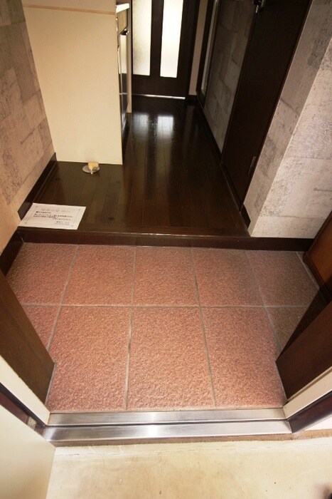 物件内観写真17　(玄関)